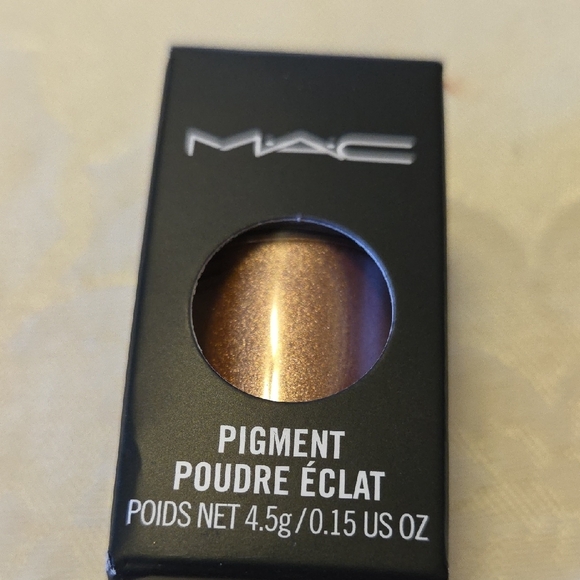 MAC Cosmetics Other - MAC Cosmetics Pigment Powder in Shimmering Gold
